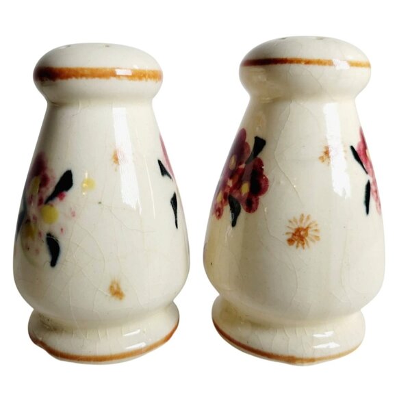 Vintage 1950s Pink Rose Salt and Pepper Shakers Made in Japan Needs Stoppers - Picture 2 of 9